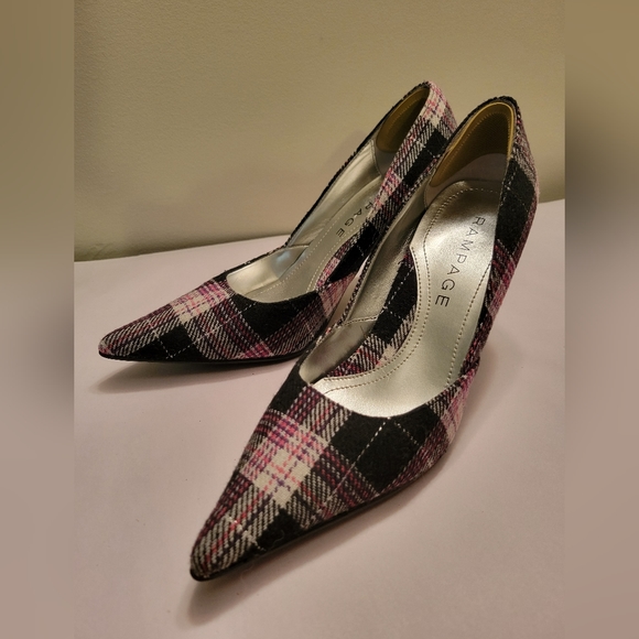 Rampage Pink Plaid Heels - Picture 2 of 8